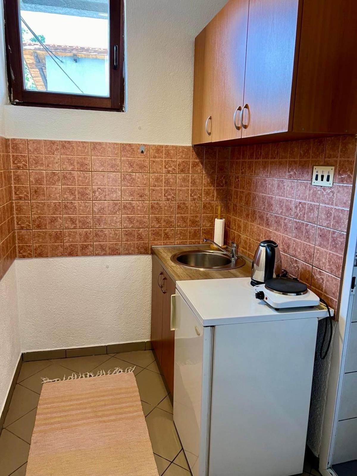 Апартаменты Friendly Rent Приштина Экстерьер фото